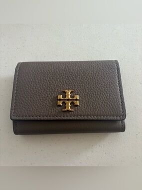 Tory Burch Kira Medium Flap Wallet Silver Maple